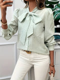 Blouse à Carreaux Élégante Femme avec Détail Nœud