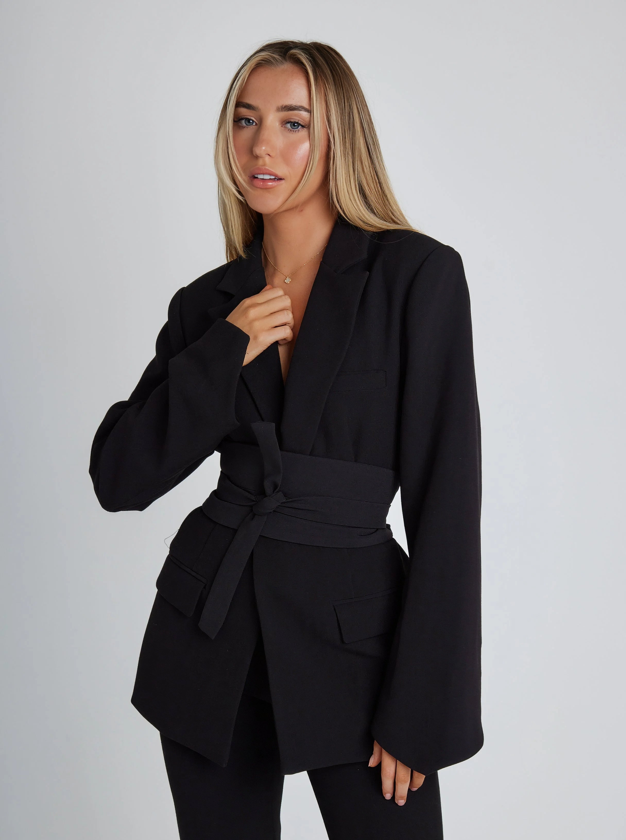 Blazer Féminin avec Ceinture Élégante