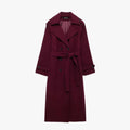 Élégant trench-coat bordeaux avec ceinture