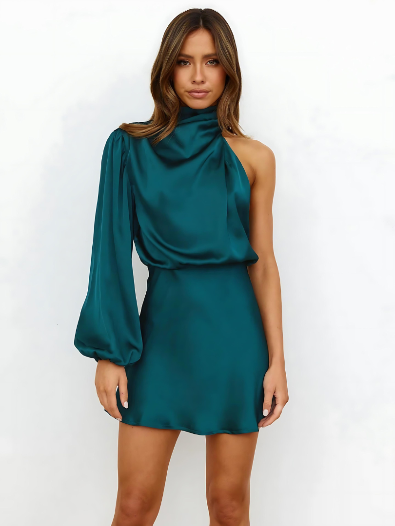 Robe Asymétrique Satinée - Coupe Cintrée Élégante de Soirée