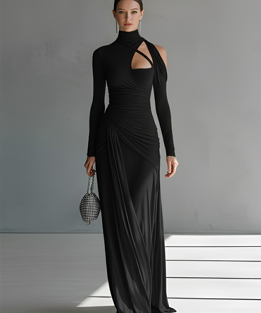 Robe Maxi Élégante en Satin Gris avec Détails Froncés et Découpes pour Femmes