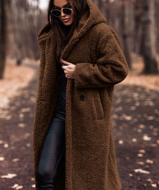 Manteau d’Hiver Féminin – Capuche en Fausse Fourrure & Chaleur Élégante