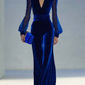 Combinaison vintage élégante en velours bleu royal à col V