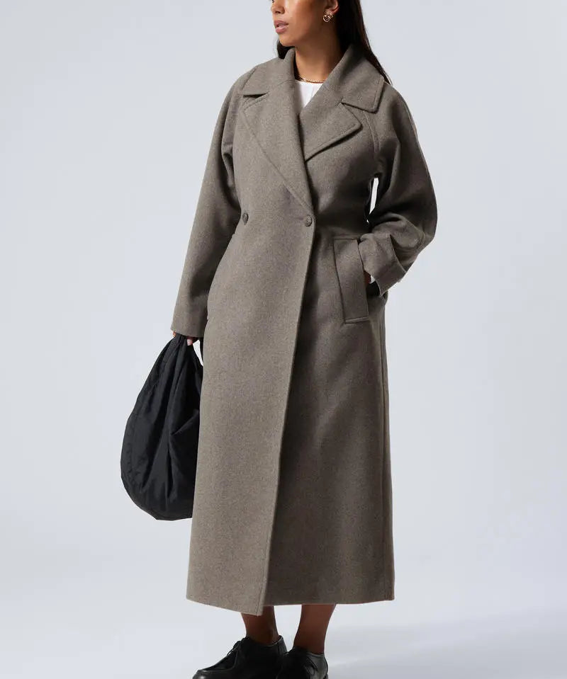Manteau en laine long au style oversize