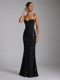 Robe Maxi Ajustée en Dentelle - Silhouette Élégante et Raffinée