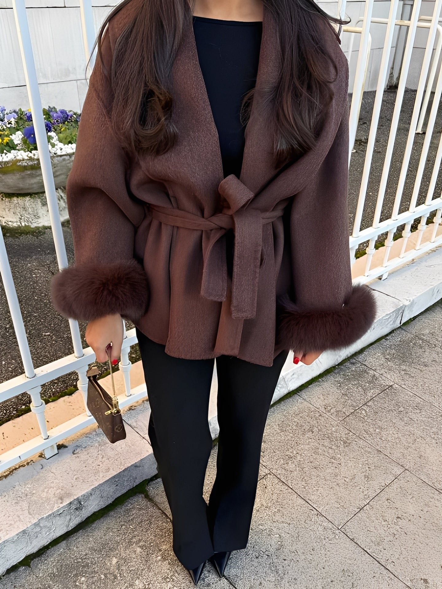 Manteau Long Élégant avec Fourrure Féminine
