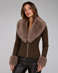 Cardigan Femme en Maille Côtelée – Col en Fausse Fourrure, Coupe Ajustée, Zip