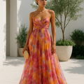 Robe d’Été Légère à Motif Floral – Silhouette Féminine Élégante