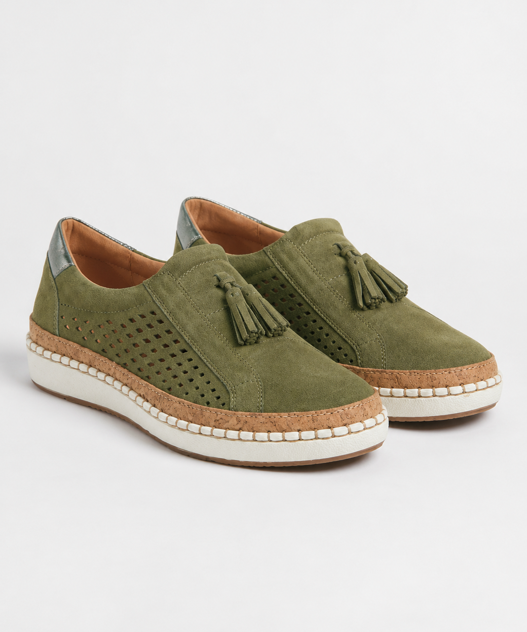 Chaussures slip-on femme – Design perforé, Semelle compensée, Usage quotidien