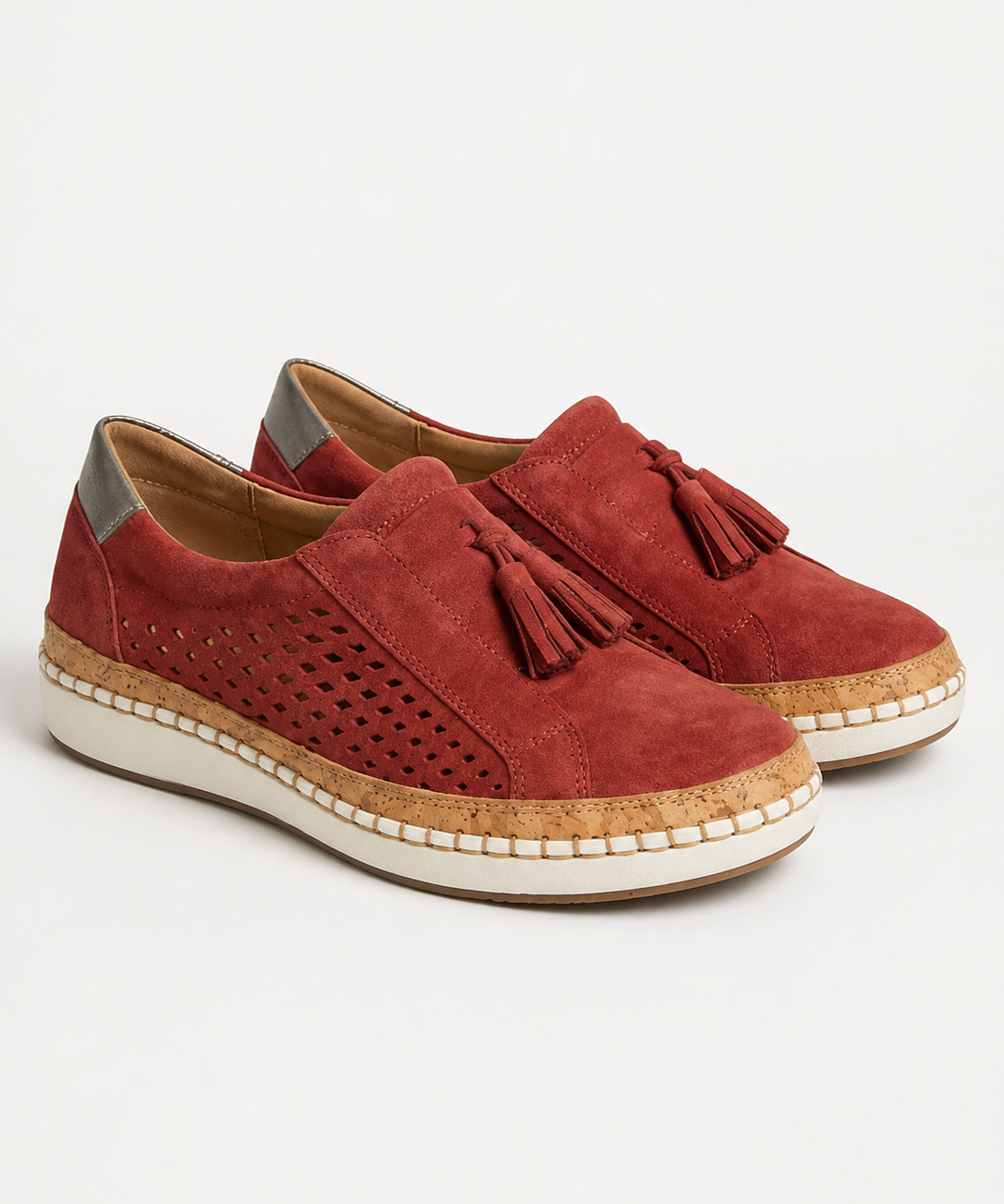 Chaussures slip-on femme – Design perforé, Semelle compensée, Usage quotidien