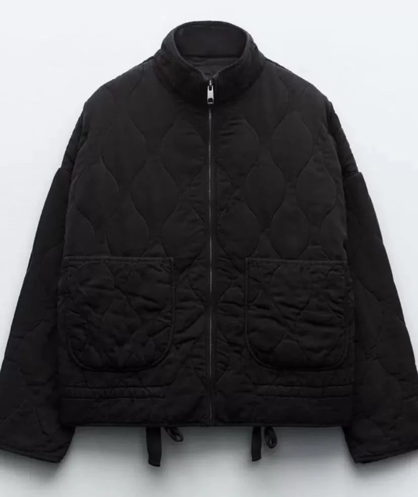 Veste Féminine Élégante au Design Épuré & Détails de Poches