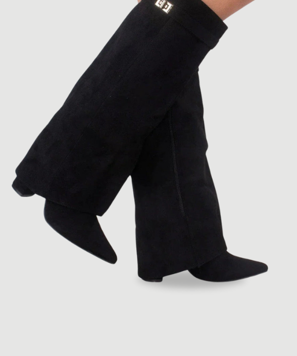 Bottes Élégantes en Suède avec Accents Dorés