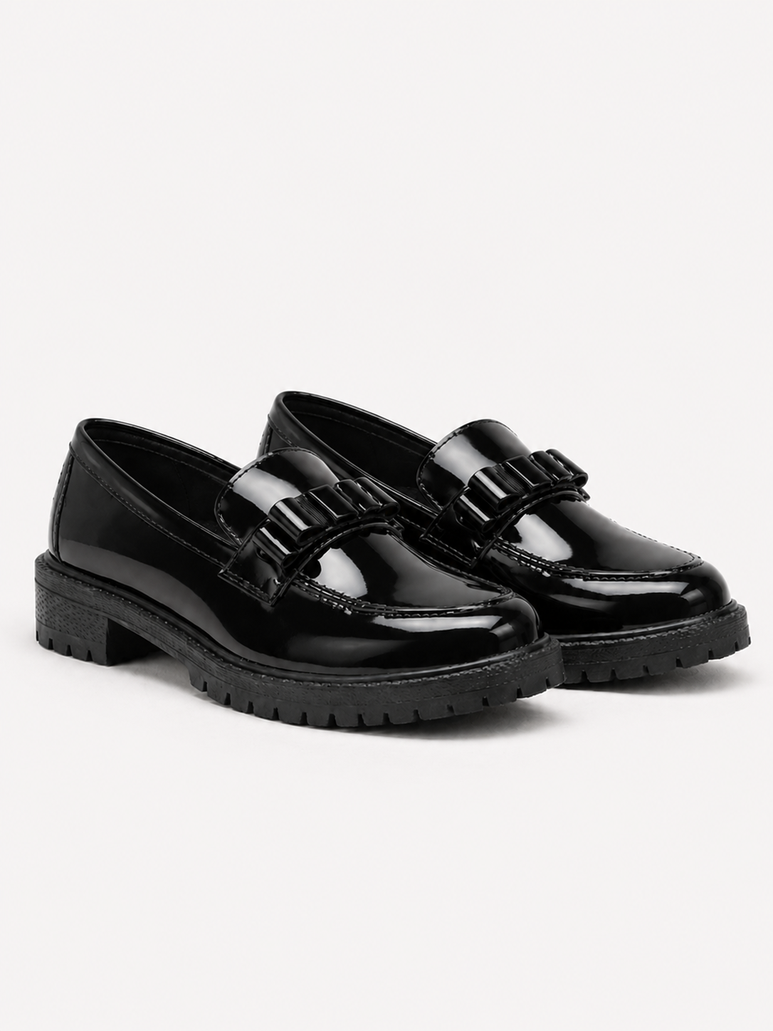 Mocassins Vernis – Semelle Épaisse Structurée, Coupe Classique, Pour le Quotidien et le Bureau