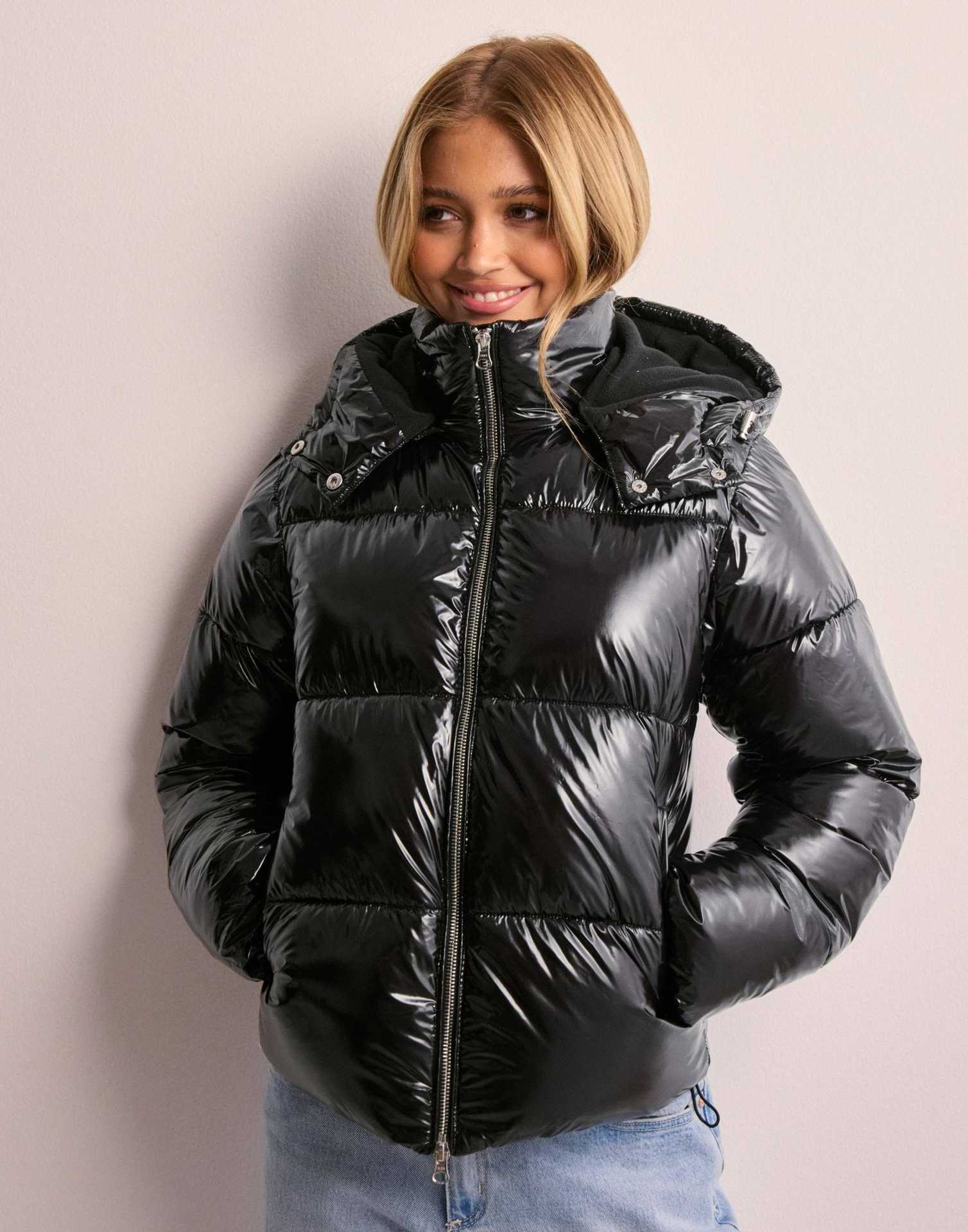 Veste matelassée brillante pour femmes avec capuche amovible