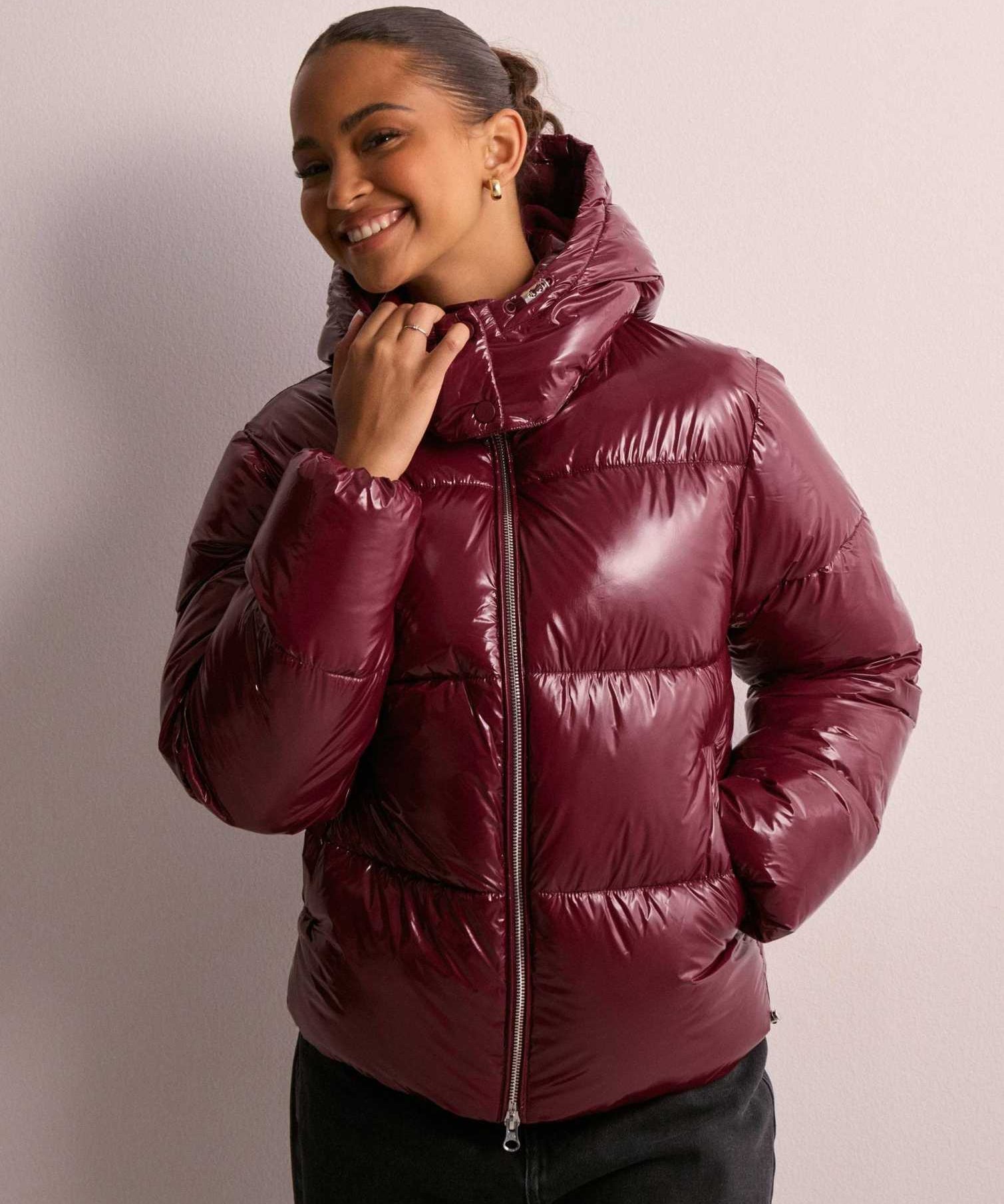 Veste matelassée brillante pour femmes avec capuche amovible