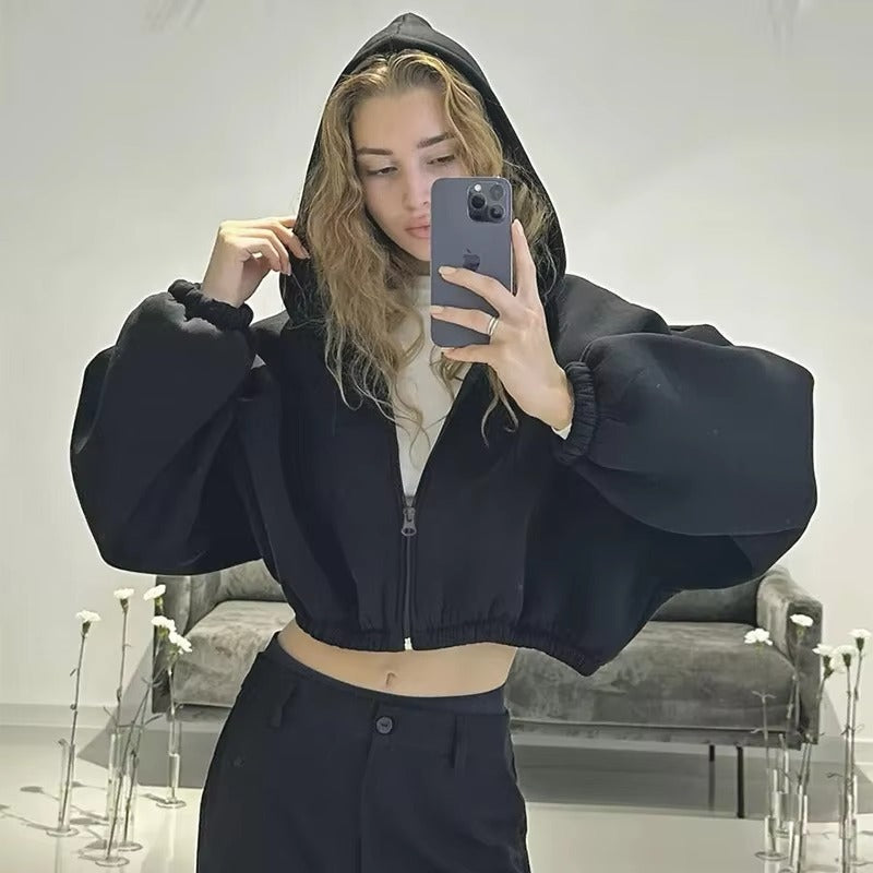 Sweat à Capuche Court Femme au Style Moderne