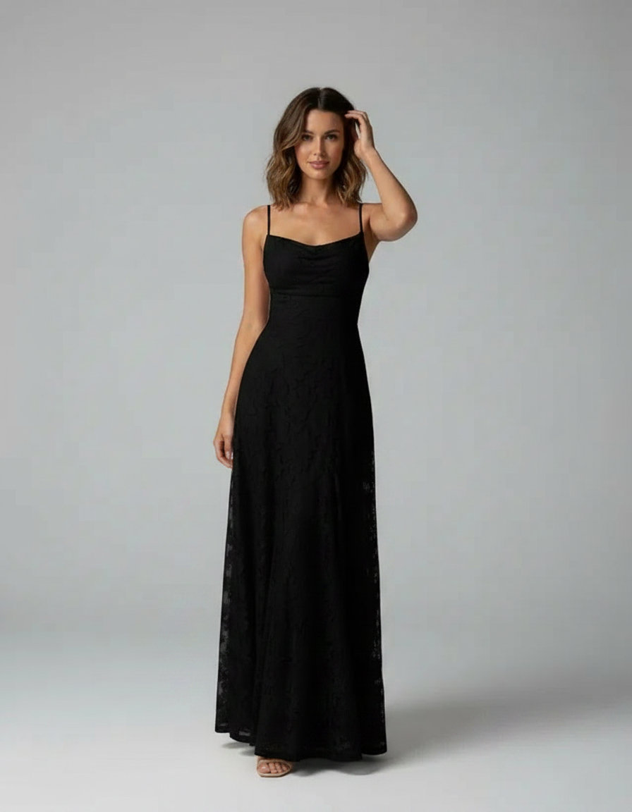 Robe Longue en Dentelle Col Carré - Élégante Silhouette Raffinée