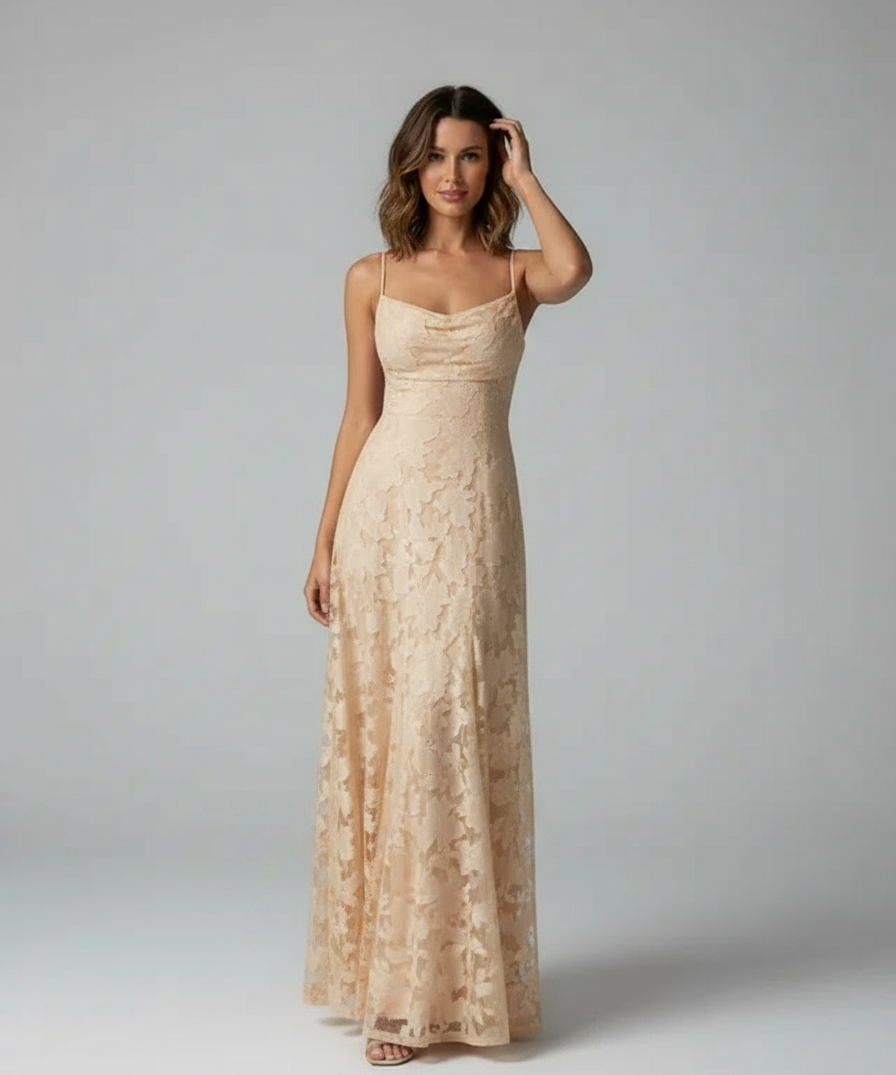 Robe Longue en Dentelle Col Carré - Élégante Silhouette Raffinée