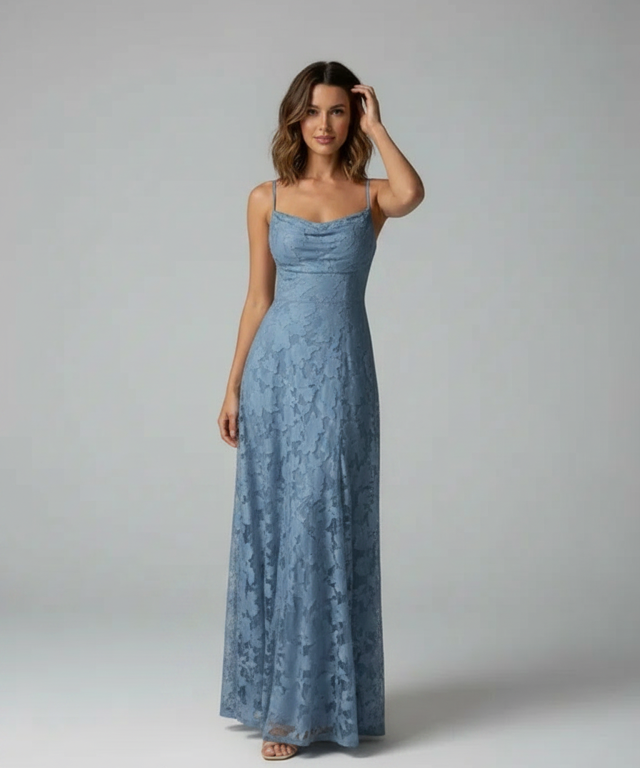 Robe Longue en Dentelle Col Carré - Élégante Silhouette Raffinée