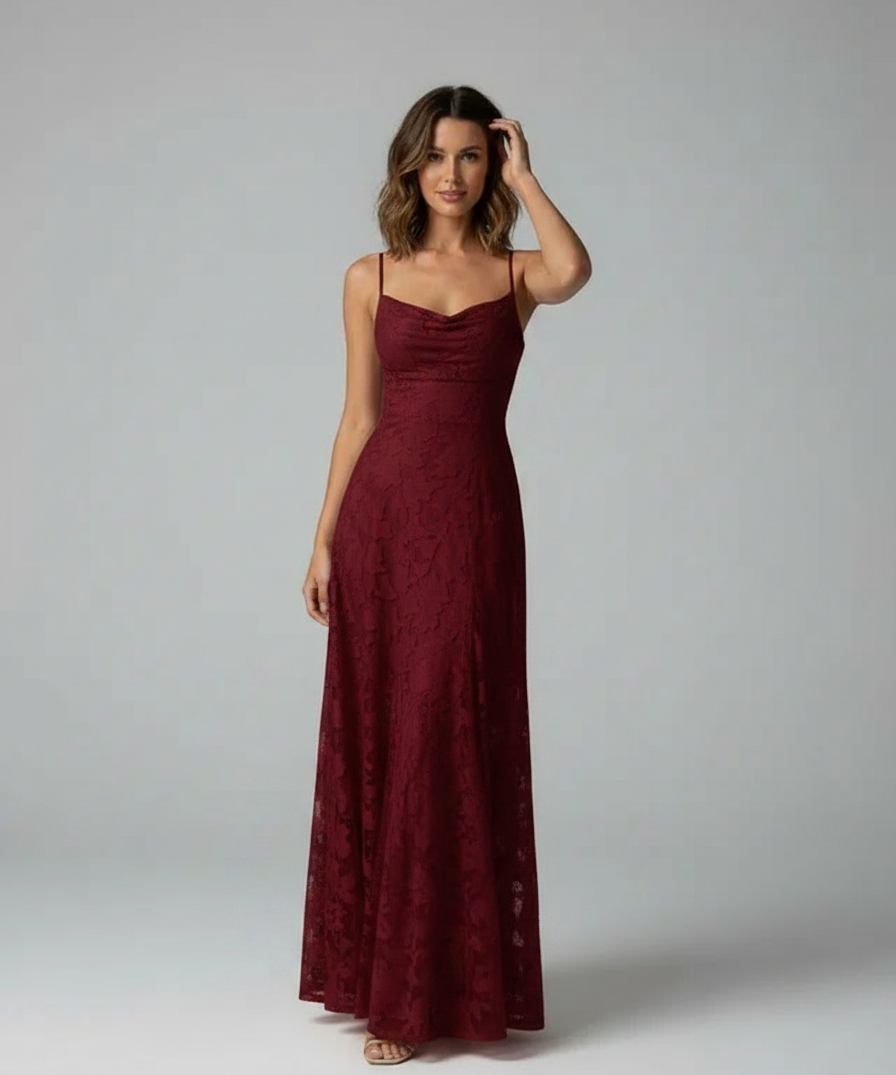 Robe Longue en Dentelle Col Carré - Élégante Silhouette Raffinée