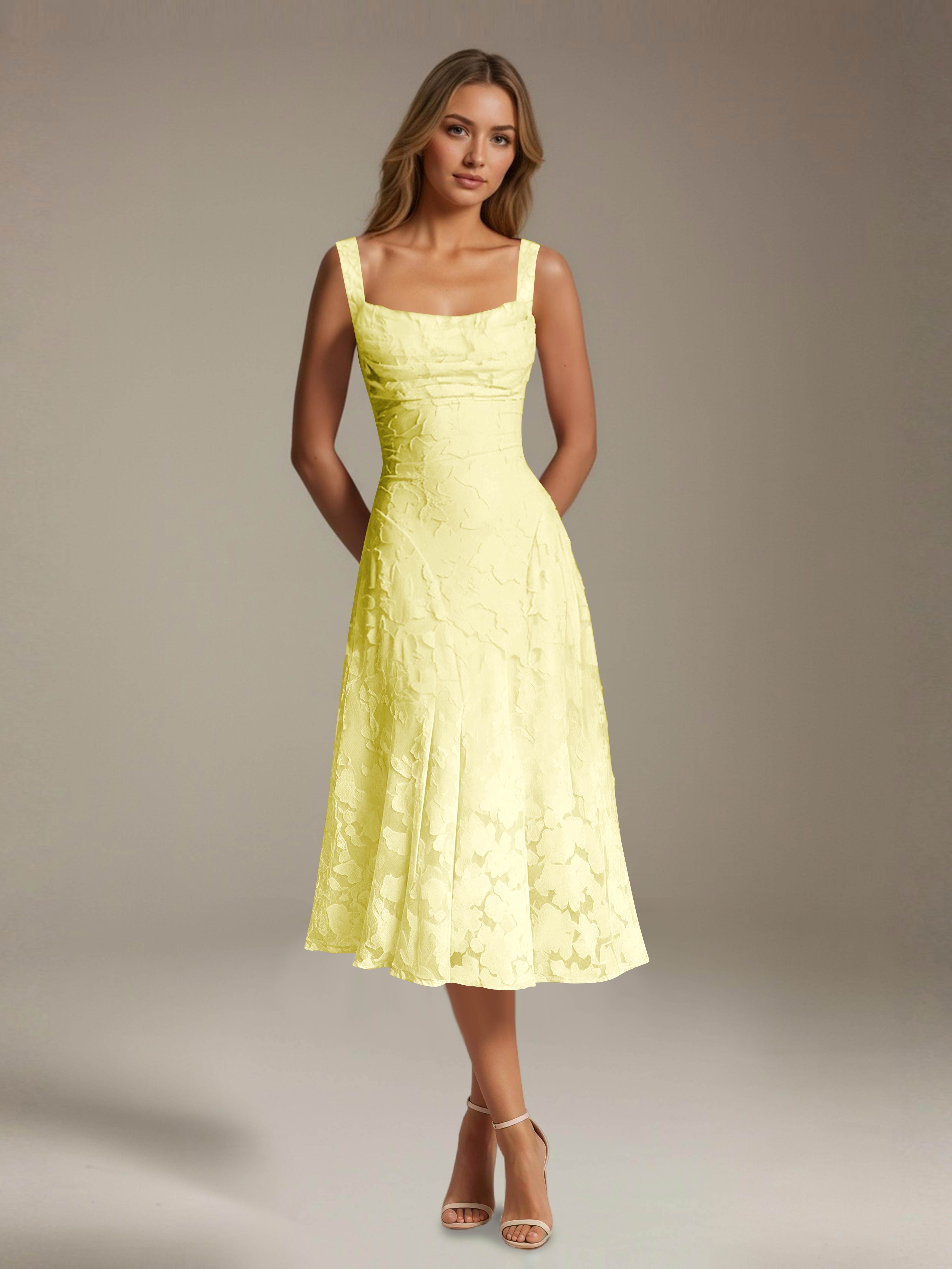 Robe Longue en Dentelle Col Carré Img 15