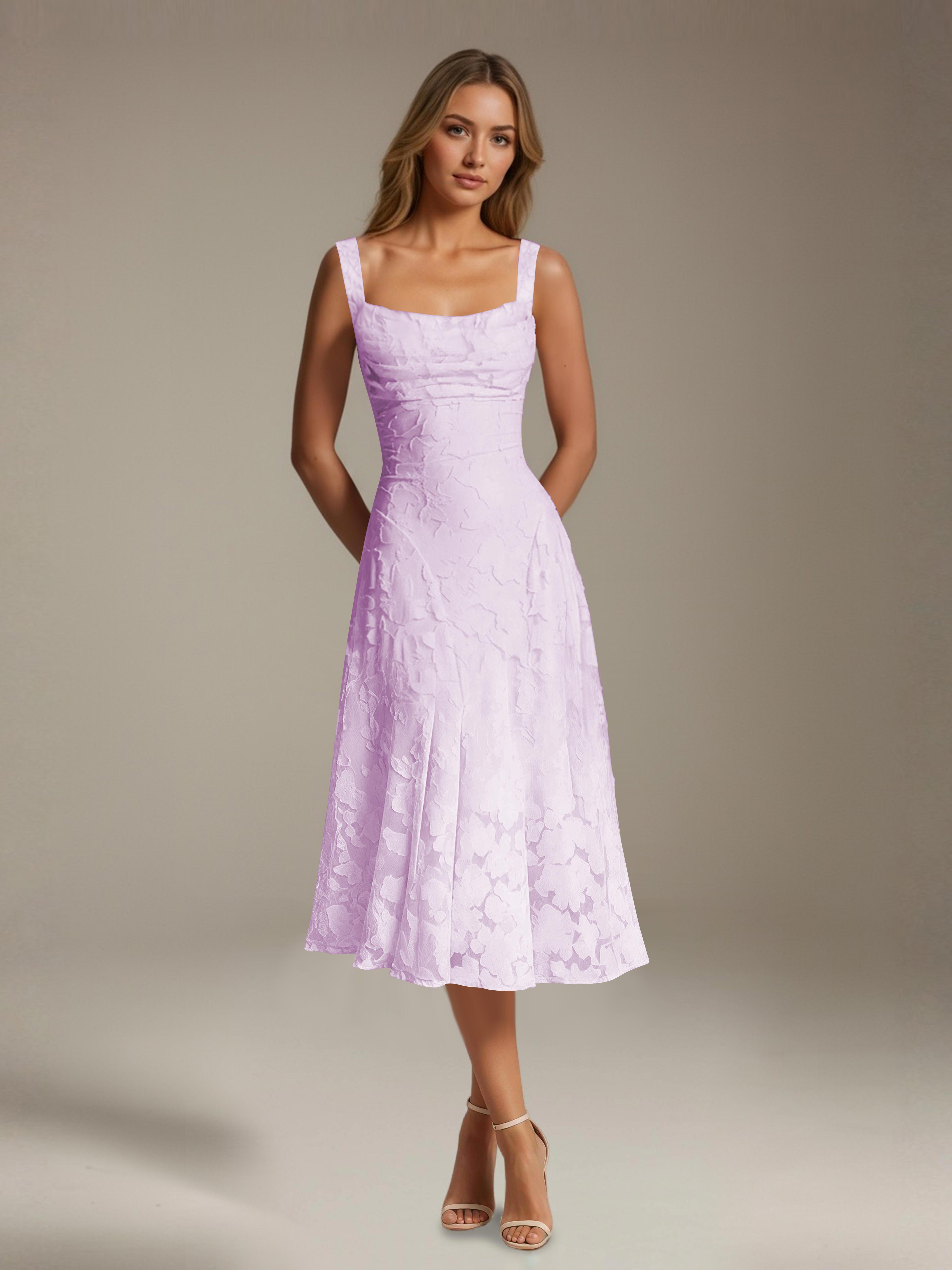 Robe Longue en Dentelle Col Carré - Élégante Silhouette Raffinée