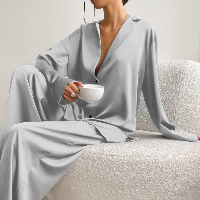 Pyjama satin boutonné ample