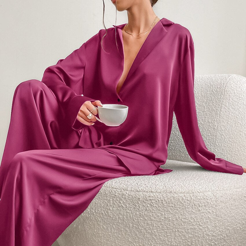 Pyjama satin boutonné ample