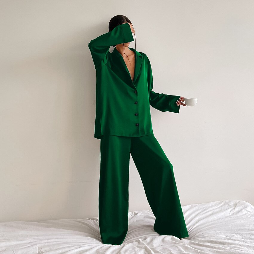 Pyjama satin boutonné ample