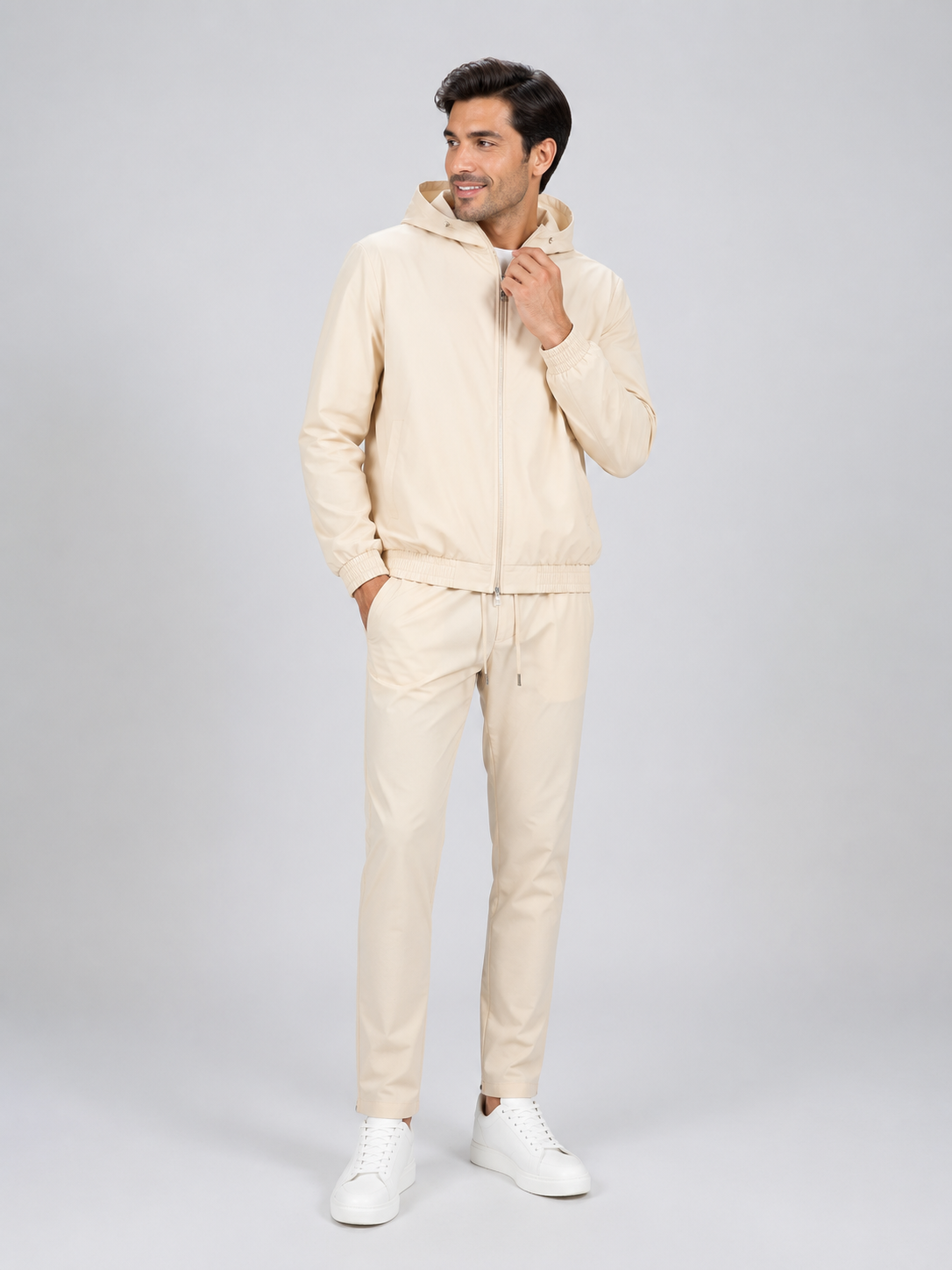 Tracksuit à Capuche 2 Pièces – Tissu Respirant, Coupe Régulière, Pour le Quotidien Actif