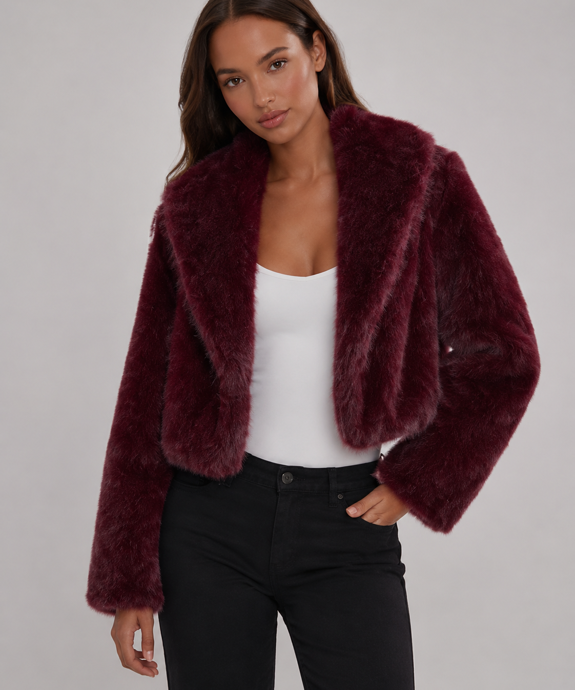 Veste femme en fourrure synthétique – Coupe courte carrée, col en V, style chic