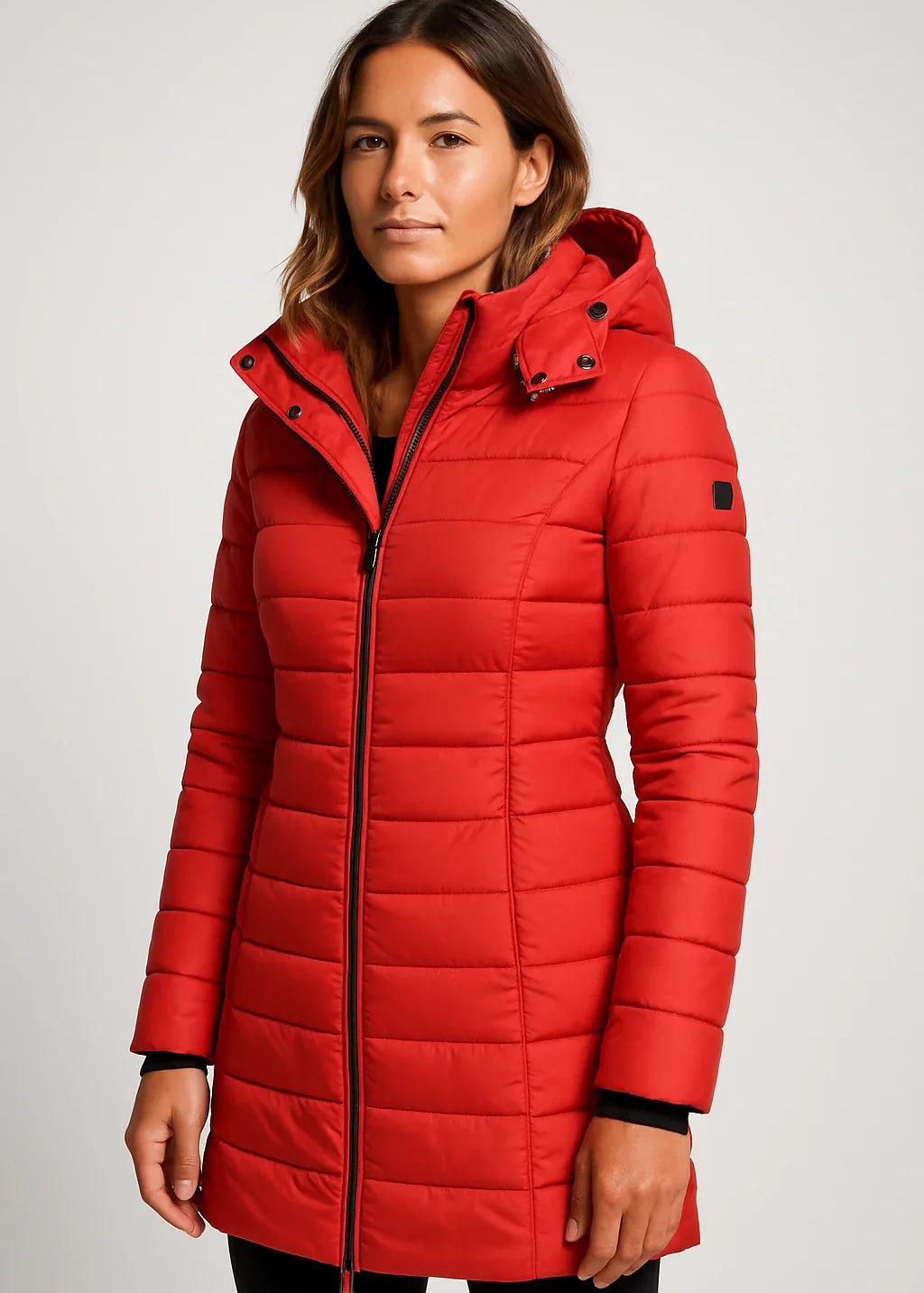 Manteau Matelassé Mi-Long avec Capuche pour Femme – Style Élégant