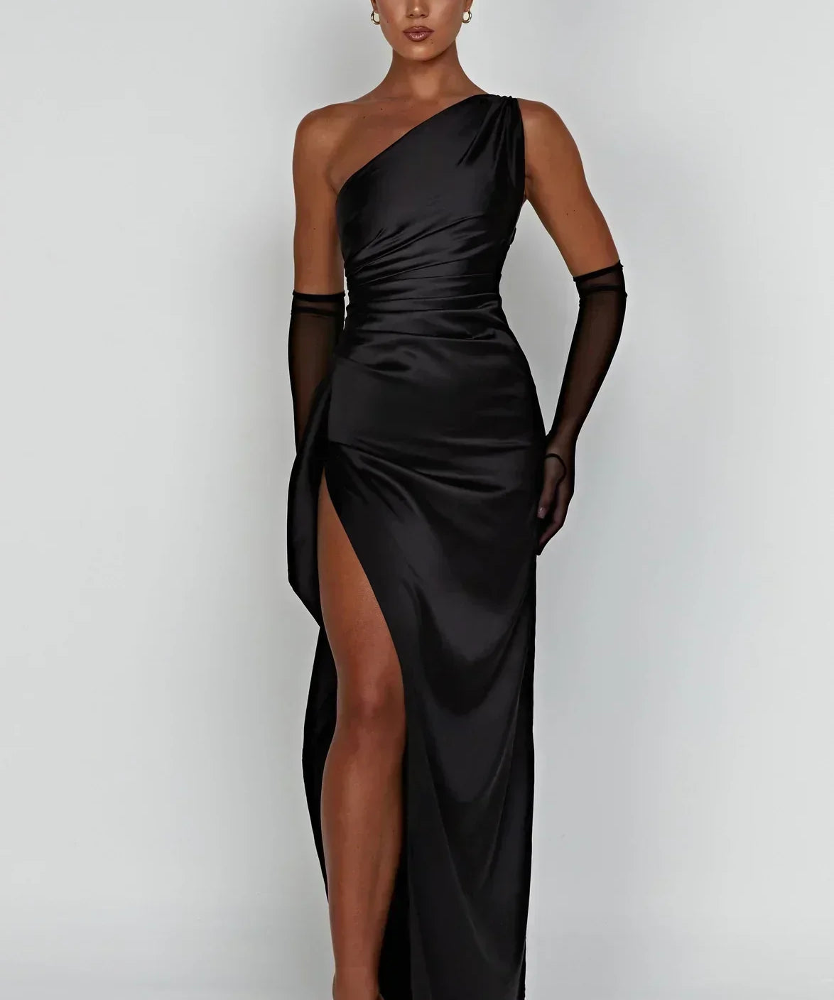 Robe Satinée Asymétrique