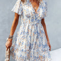 Robe Fleurie Courte à Décolleté V Croisé