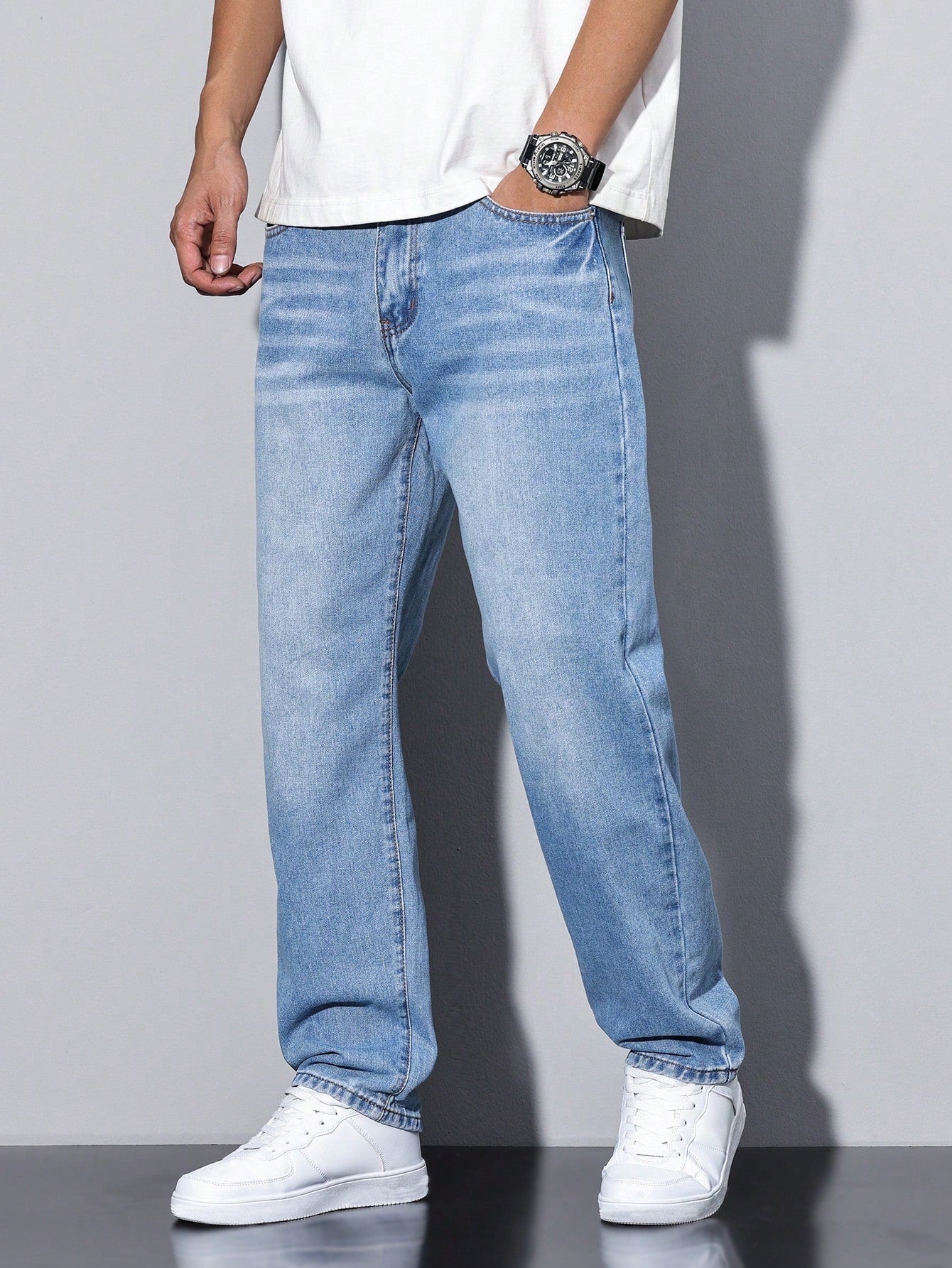 Jean uni décontracté pour homme