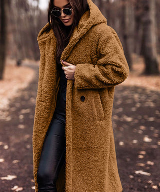 Manteau d’Hiver Féminin – Capuche en Fausse Fourrure & Chaleur Élégante