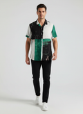 Chemise homme manches courtes motif abstrait moderne