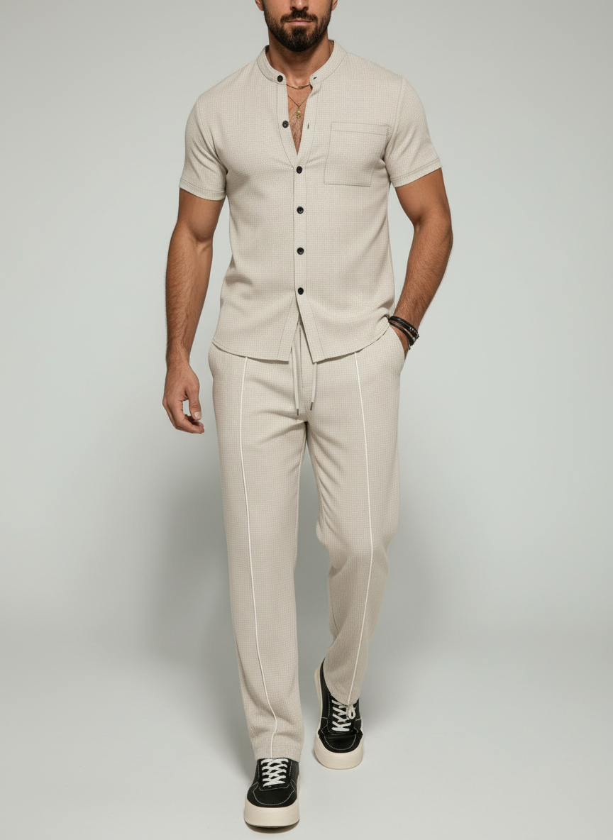 Chemise courte col montant bouton