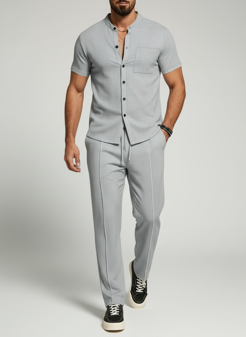 Chemise courte col montant bouton