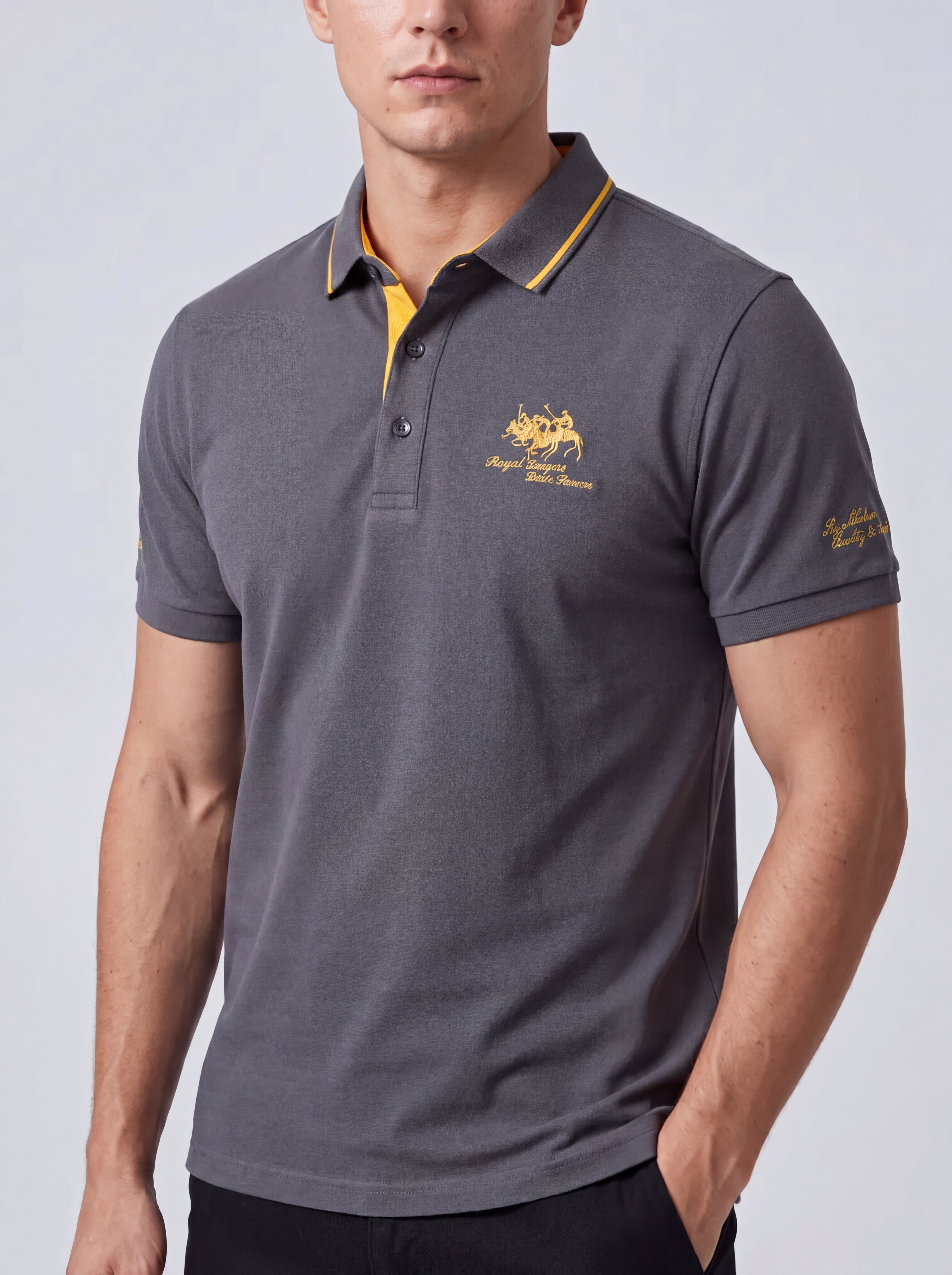 Polo ajusté col classique - Élégant look minimaliste chic