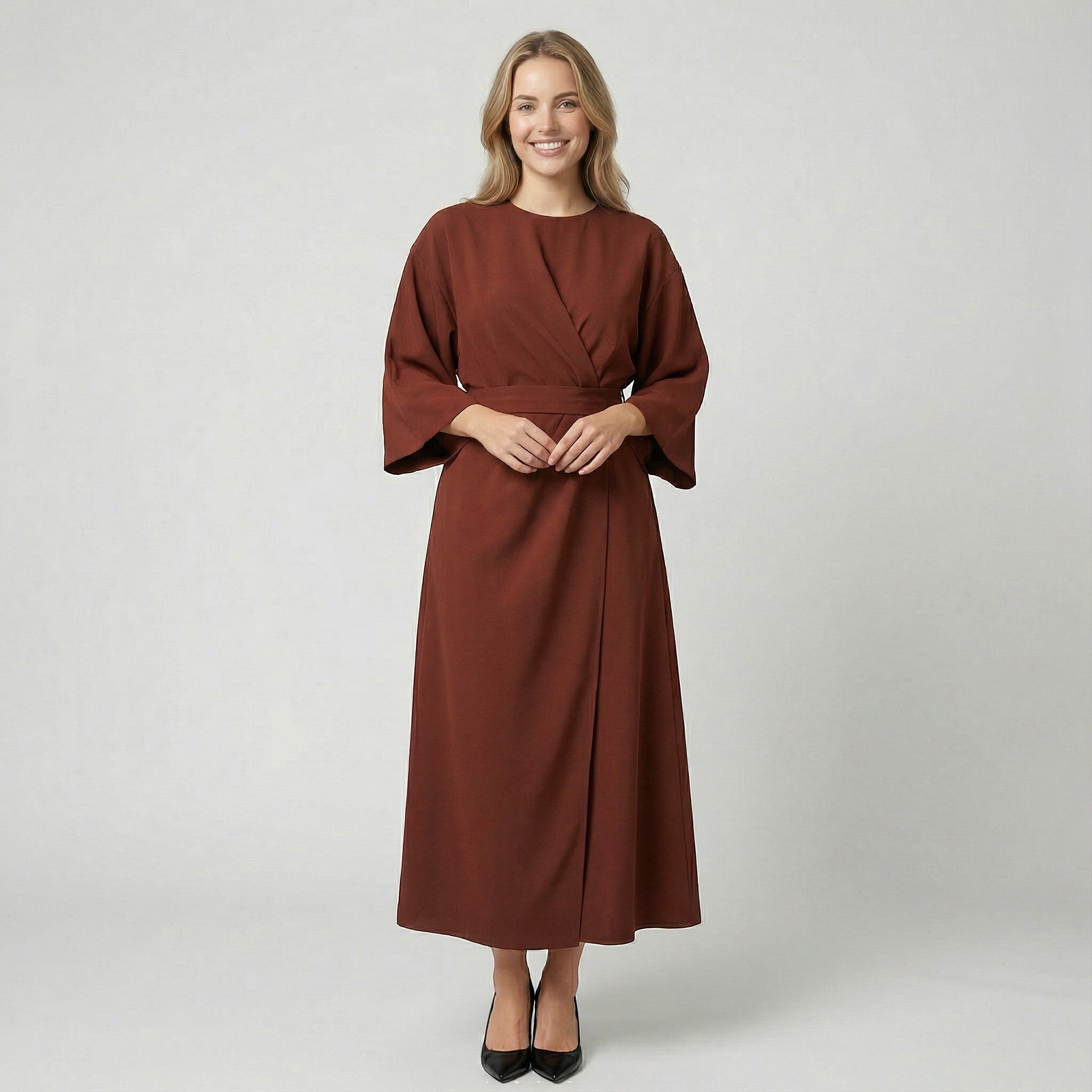 Robe Élégante Femme à Taille Cintrée et Silhouette Fluide