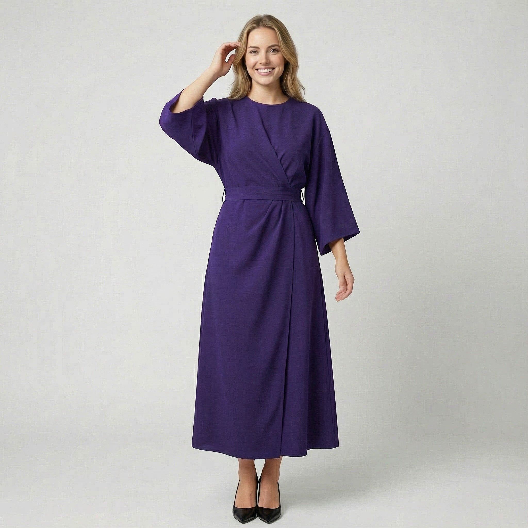 Robe Élégante Femme à Taille Cintrée et Silhouette Fluide