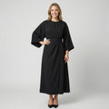 Robe Élégante Femme à Taille Cintrée et Silhouette Fluide