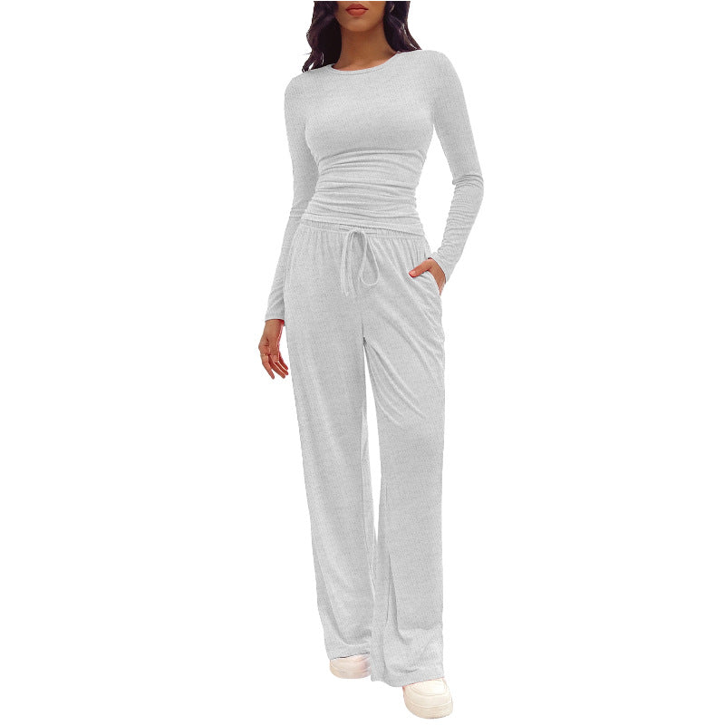 Ensemble Femme Deux Pièces au Style Moderne et Élégant