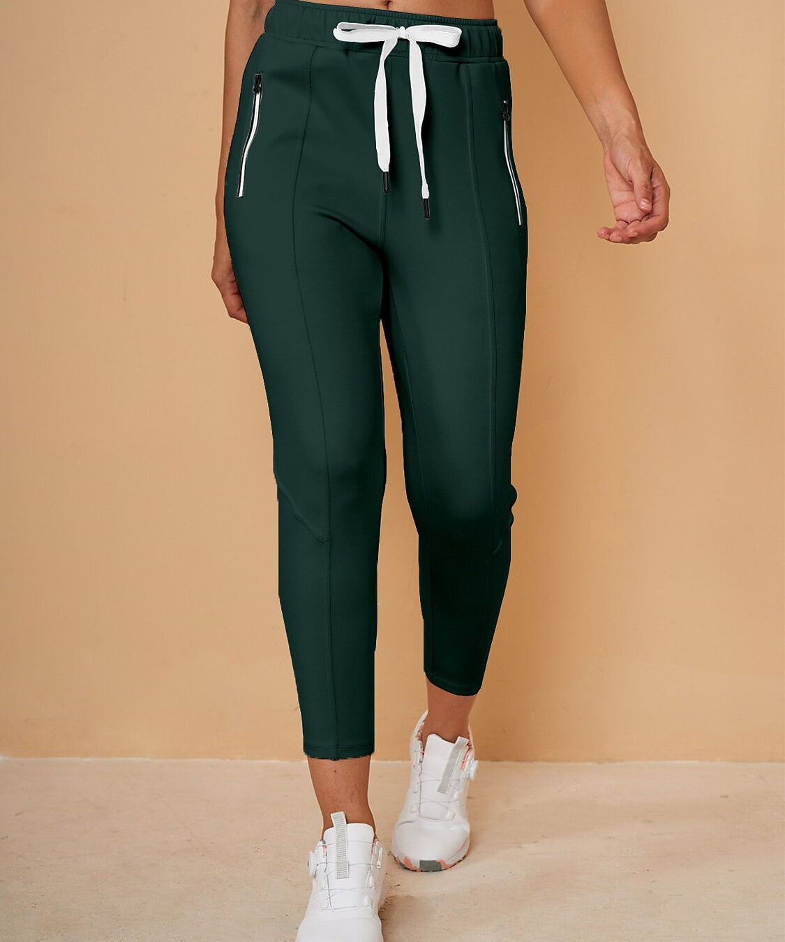 Pantalon Capri en Sweat avec Cordon de Serrage – Coupe Décontractée
