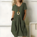 Robe élégante mettant en valeur la taille, offrant un style décontracté