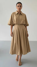 Ensemble Jupe Plissée et Veste Courte Zippée Moderne