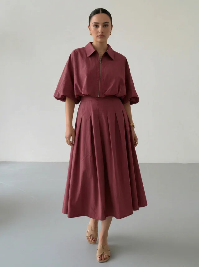Ensemble Jupe Plissée et Veste Courte Zippée Moderne