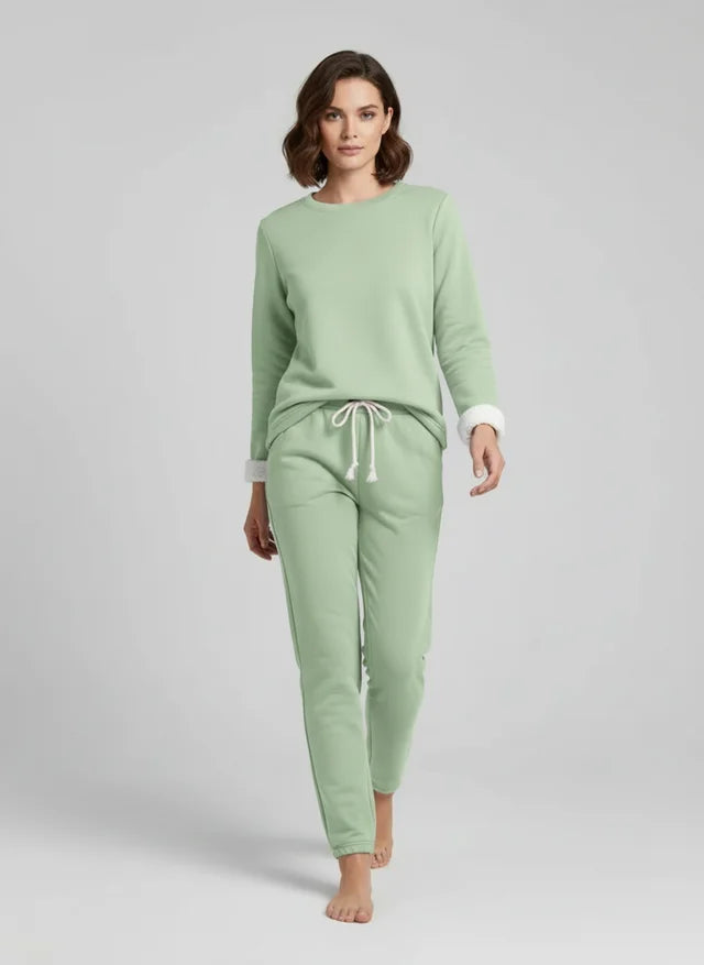 Ensemble détente féminin en tissu doux et raffiné