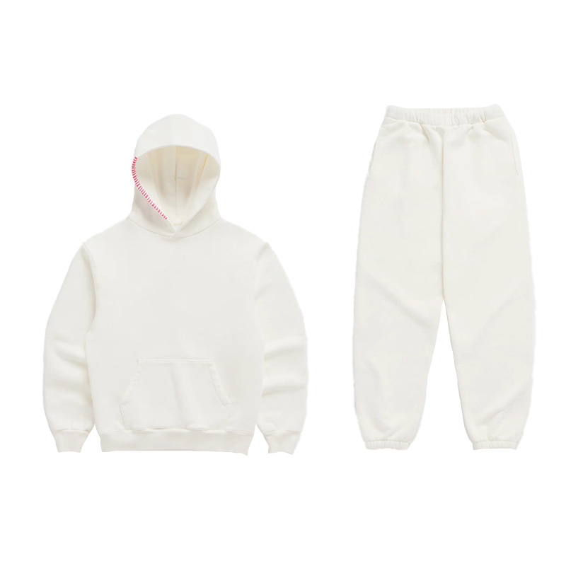 Sweat à Capuche Minimaliste et Confortable